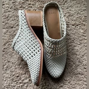 Time and Tru women’s woven bootie